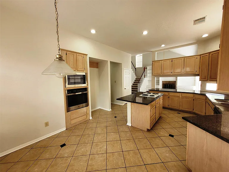 17403 Canyon Knoll Dr — Photo 11