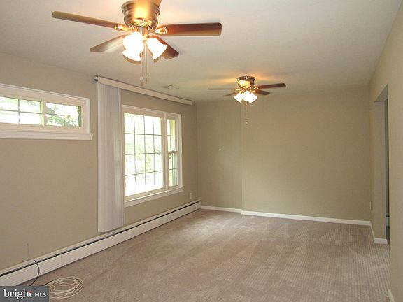 4th image of 1036 N Daniel St #2