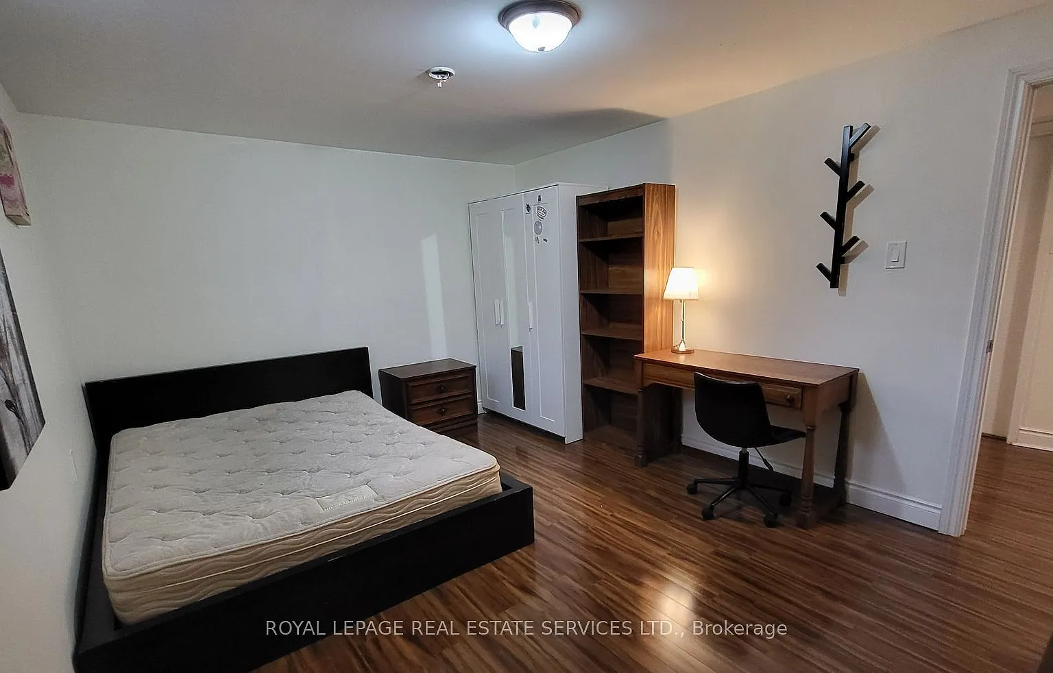 3 bed, $2,100 — Photo 4