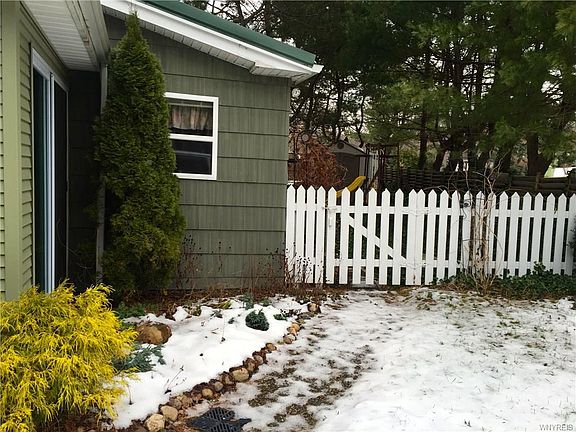 2nd image of 2882 Hillview Pl
