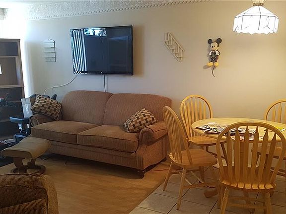 2nd image of 4353 Tahitian Gardens Cir APT C