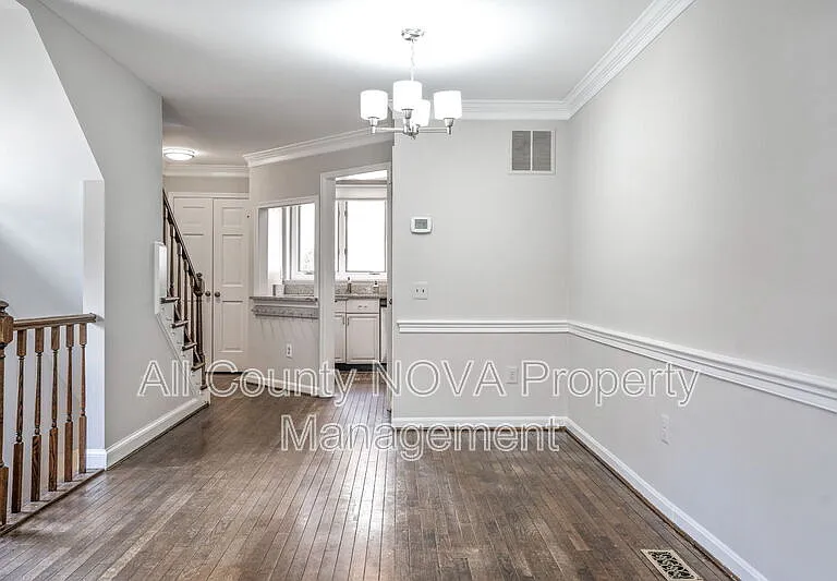 1203 Michigan Ct — Photo 14