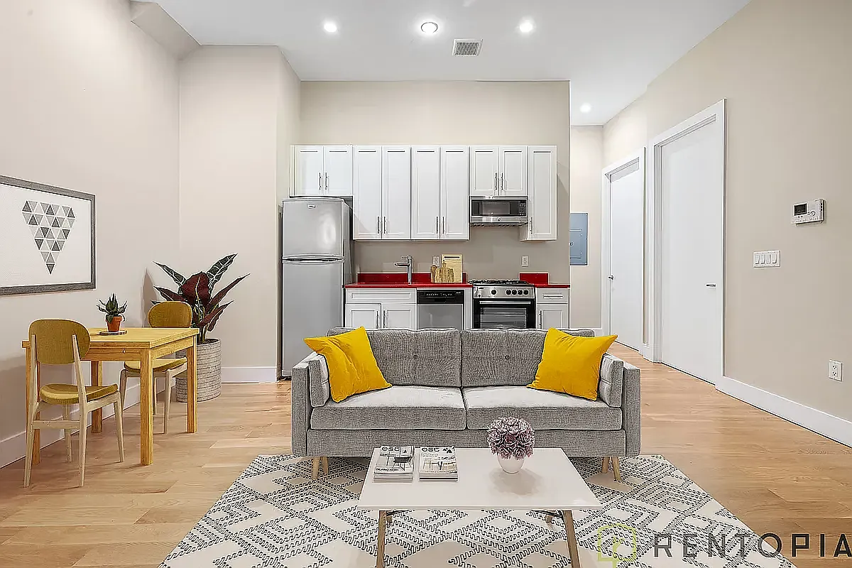 253 Melrose Street — Photo 1