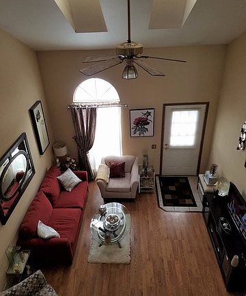 4th image of 10 Marion Ln #10