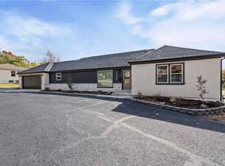 1309 W 100th Ter, Kansas City, MO 64114