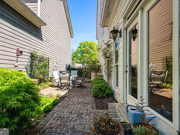 5th image of 2901 Gateland Sq