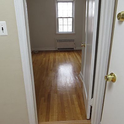 3rd image of 6029 Delafield Ave #2