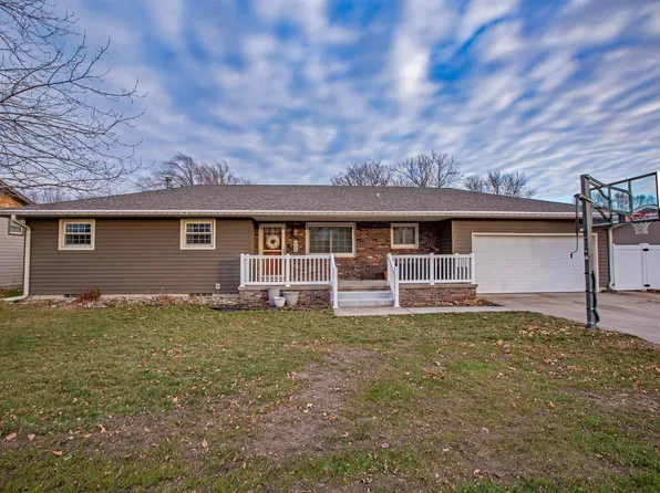 664 S Blaine Ave, Minden, NE 68959