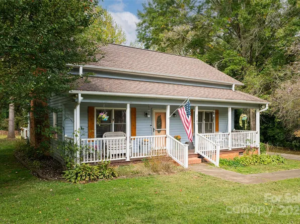 2105 22nd Ave NE, Hickory, NC 28601