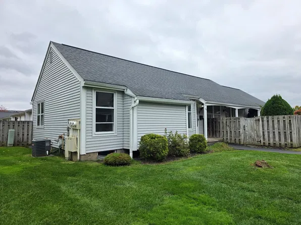 65 Springwood Dr, Webster, NY 14580