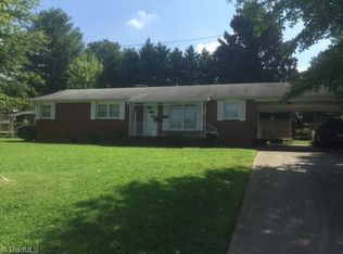 3222 Yanceyville St, Greensboro, NC 27405