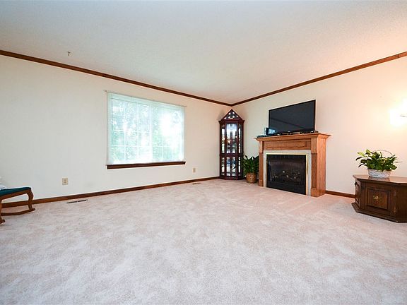 5th image of 5114 Cindy Cir NW