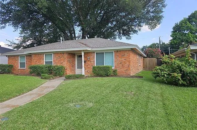 1400 Oakhill Dr — Photo 9