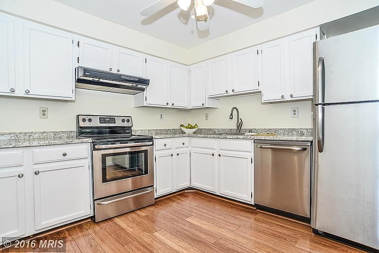 1st image of 5661 Independence Cir