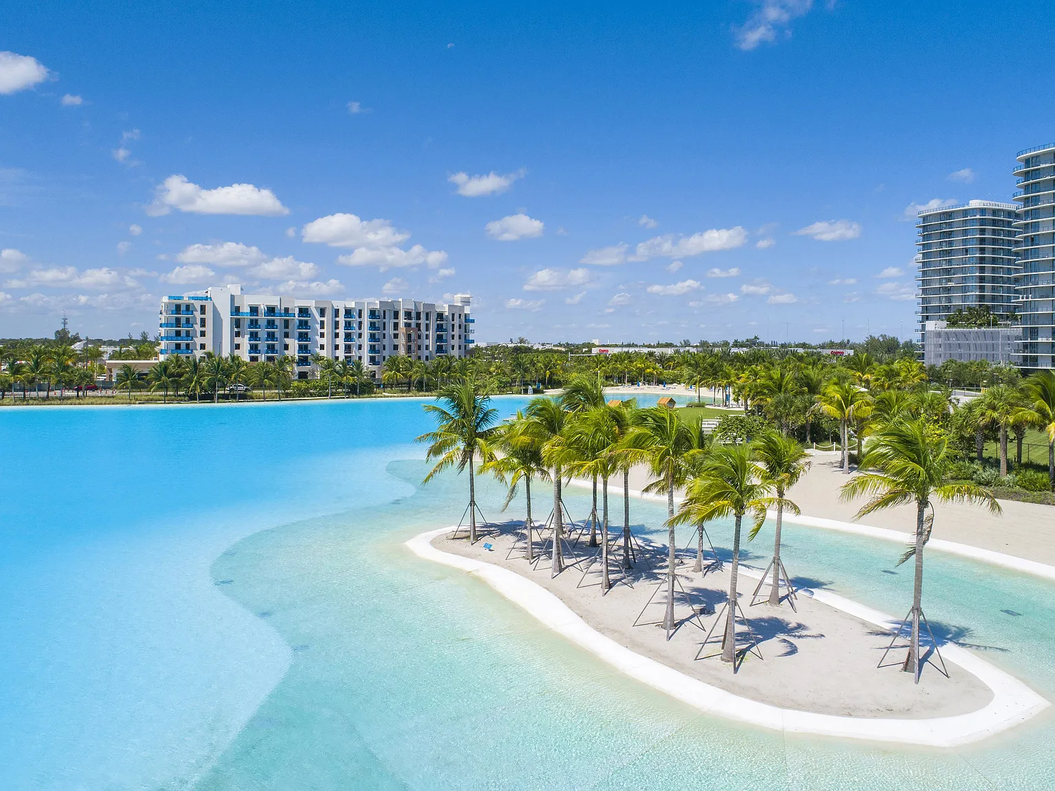 SoLe Mia Rentals — Photo 1