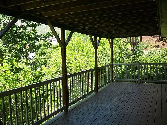 Downstairs deck