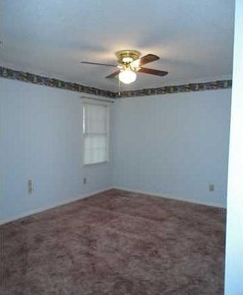 4th image of 101 Mill Pond Ct