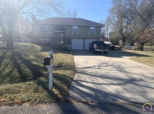 8011 SW 23rd Ter, Topeka, KS 66614