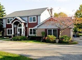 5 E Penny Rd, South Barrington, IL 60010