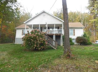 9128 Gatewood Rd, Fayetteville, WV 25840