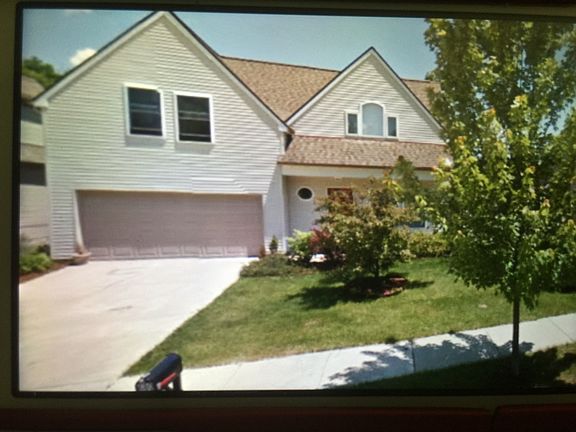 3rd image of 680 Vine Ct