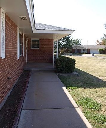 2nd image of 1605 NW 32nd St