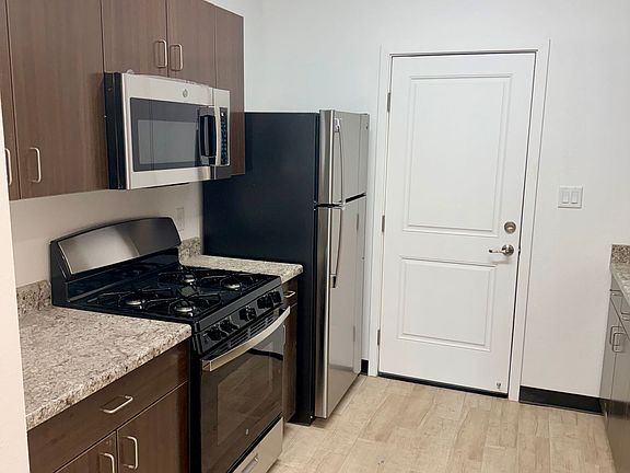 3rd image of 1134 S Palm Ave #B1