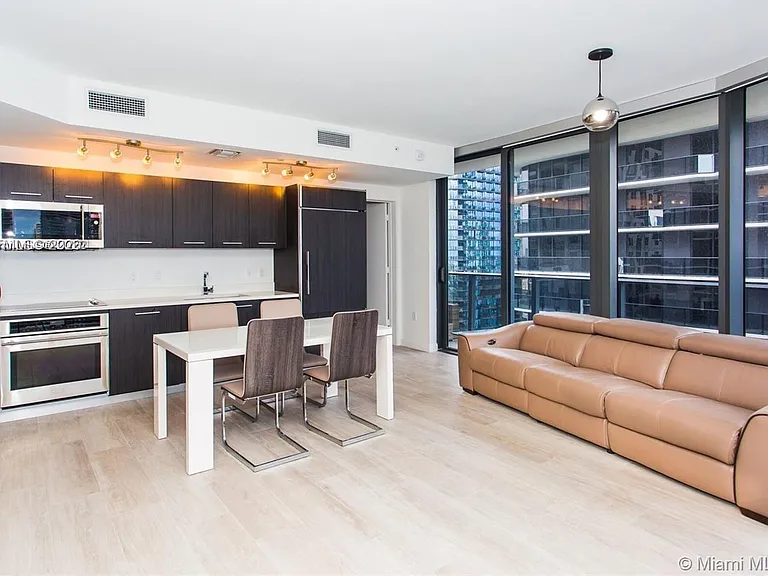 55 SW 9th St #2903 — Photo 3