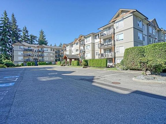 2nd image of 2955 Diamond Cres #111