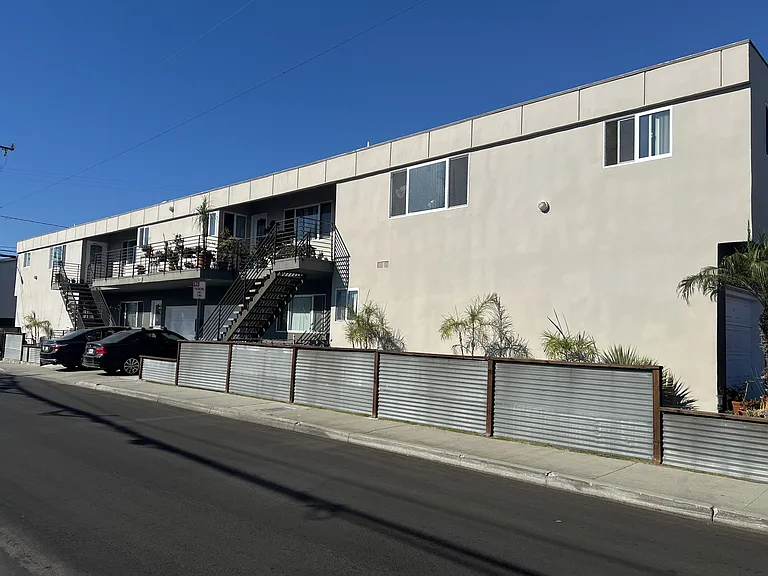 525 E Franklin Ave #2 — Photo 1