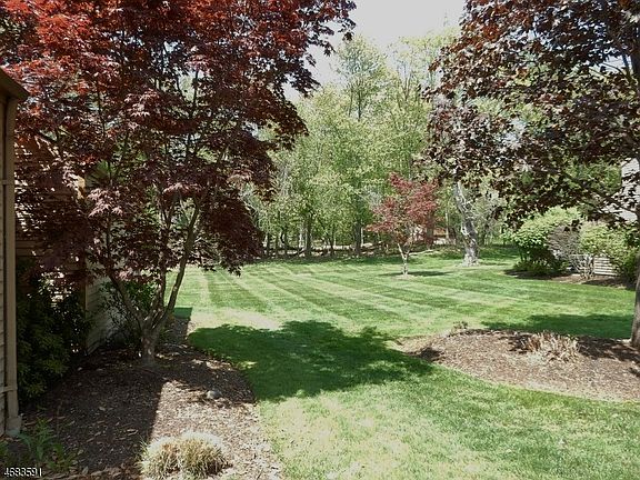 4th image of 10 Sarazen Ct #10