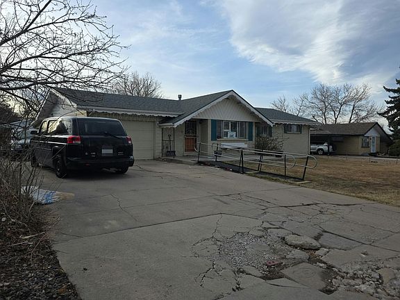3rd image of 375 S Quail St