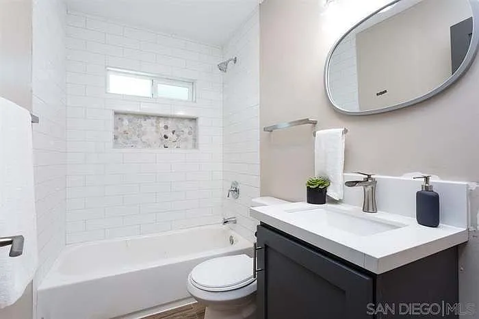 834 E 2nd Ave — Photo 14