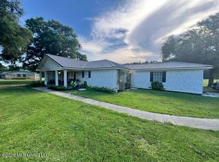 14305 Timber Ridge Dr, Moss Point, MS 39562