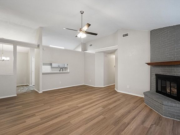 5th image of 3624 Riverhead Dr