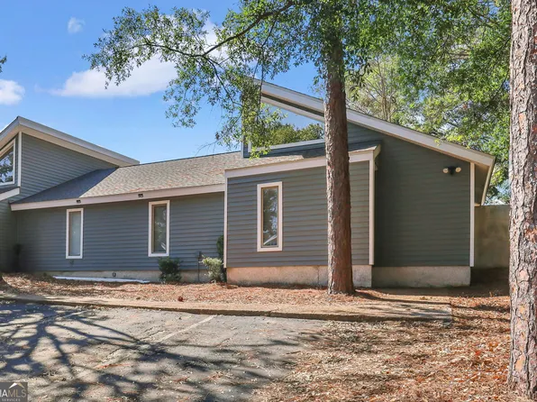 302 Hummingbird Cir, Statesboro, GA 30458