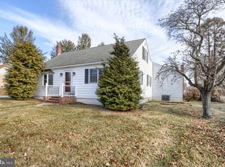302 Park Rd, Valley View, PA 17983