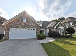 640 Millbrook Village Dr, Tyrone, GA 30290