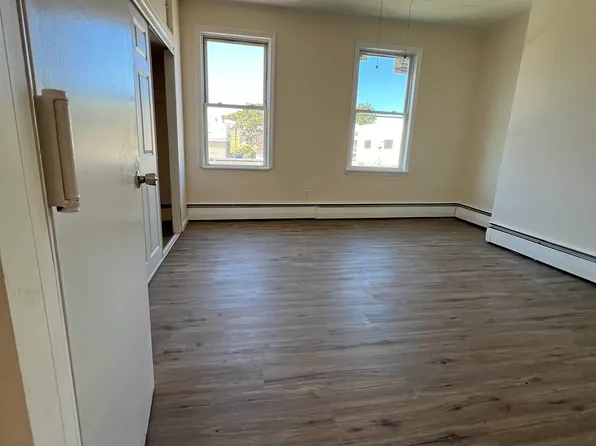 618 Broadway image 5 of 9