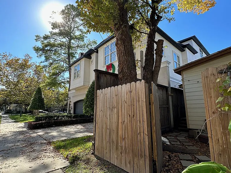 1717 Johnson St #C — Photo 1