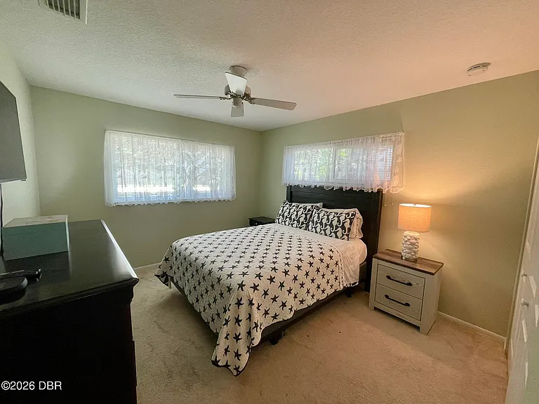 208 Hillsboro St — Photo 3