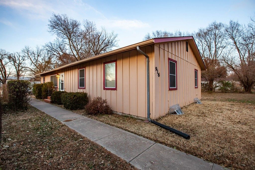 916 Pottawatomie Ave, Manhattan, KS 66502 Zillow