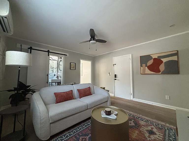 615 Guilford Ave #3 — Photo 6