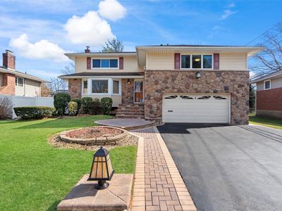 1 Stuart Drive, Syosset, NY, 11791