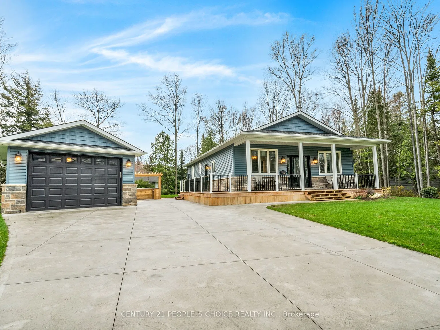3 bed, $2,700 — Photo 2