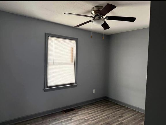 5th image of 1712 Spring Ave NE
