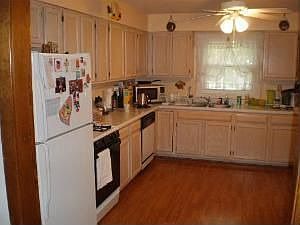 3rd image of 52 Pleasant Oak Ct