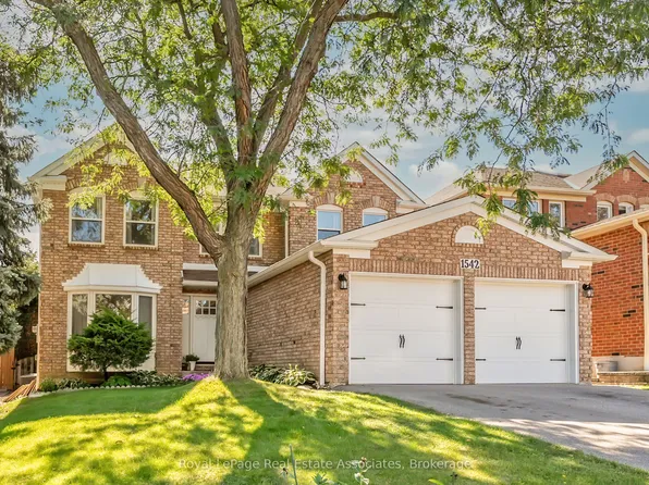 1542 Hollywell Ave, Mississauga, ON L5N 4P5