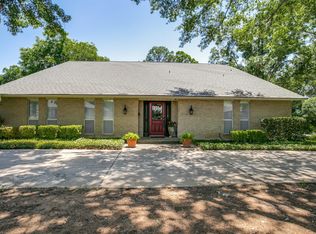 1718 Tennyson Dr, Arlington, TX 76013