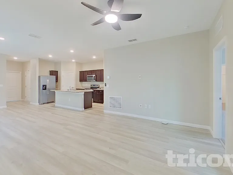 6376 Green Bud Dr — Photo 4